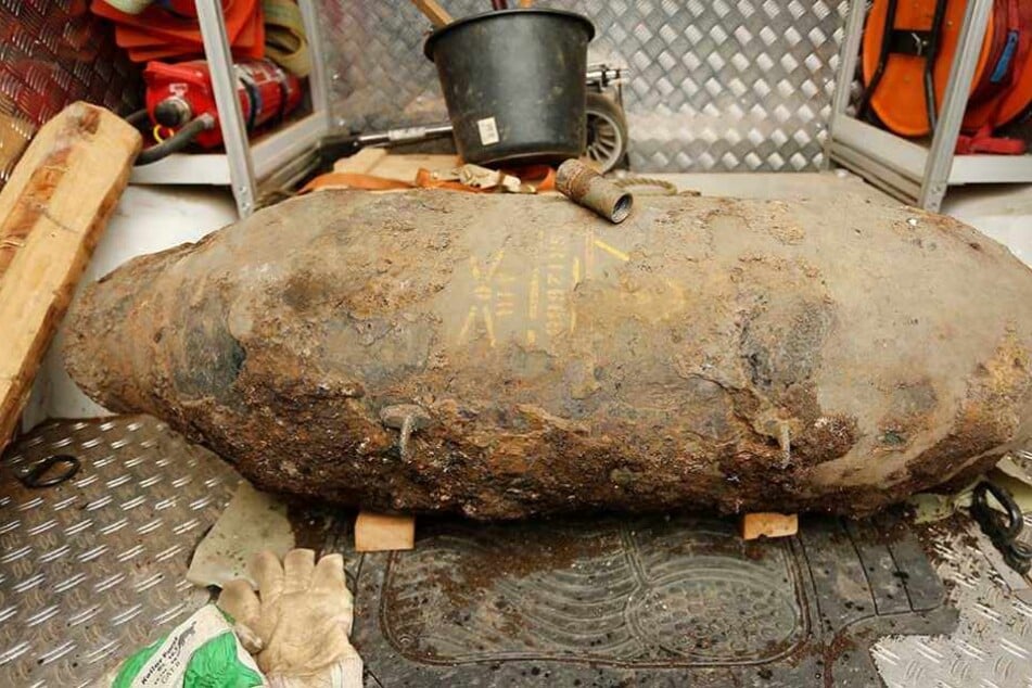 In Forst muss eine Fliegerbombe aus dem zweiten Weltkrieg entschärft werden (Symbolfoto).