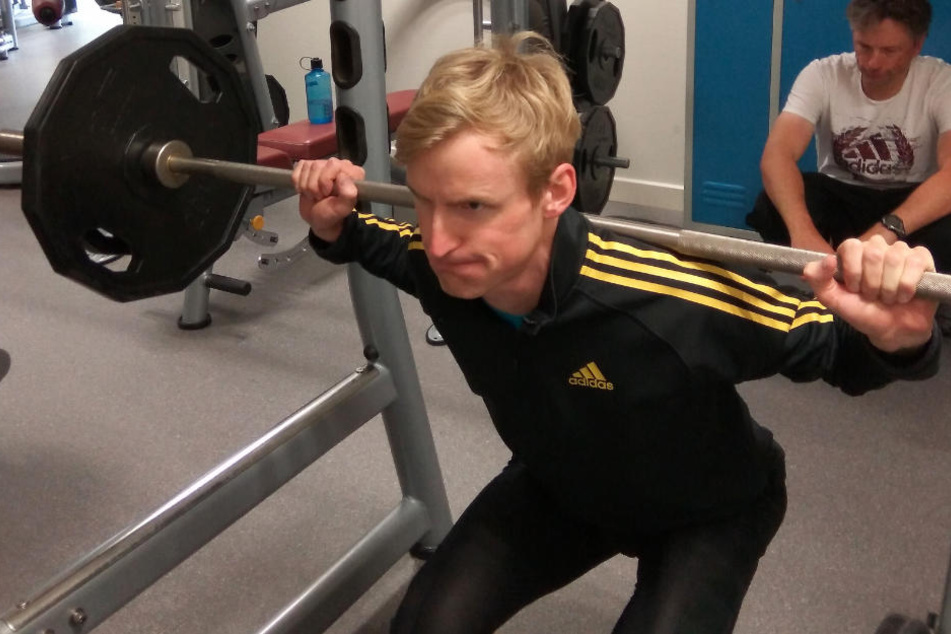 Severin Freund beim Krafttraining: Nach seiner Verletzungspause will er wieder angreifen.