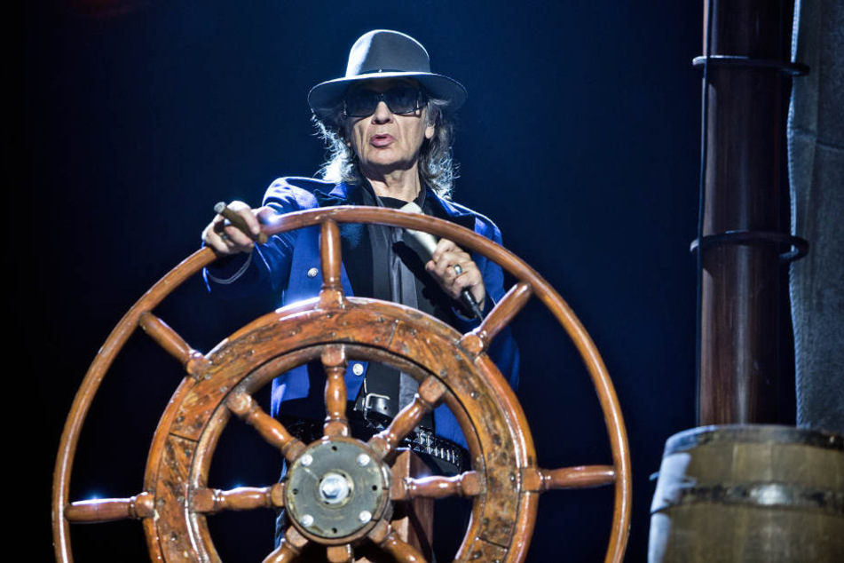 Udo Lindenberg steht während der Aufnahmen zu seinem "MTV Unplugged"-Album.