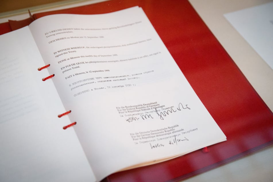 Der "Zwei-plus-Vier-Vertrag" machte 1990 den Weg für die Wiedervereinigung Deutschlands frei.