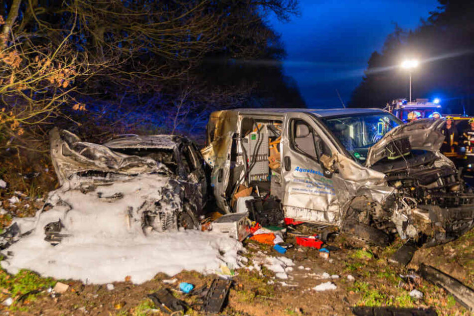 Das Feuer konnte noch gelöscht werden, bevor es auf den Transporter übersprang.