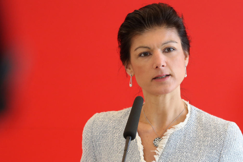 Sahra Wagenknecht (48) hält die Militärausgaben für Wahnsinn.