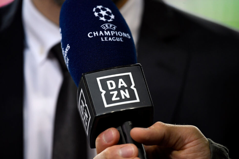 DAZN hat ab der kommenden Saison nicht mehr die Übertragungsrechte an der Premier League. (Symbolbild)
