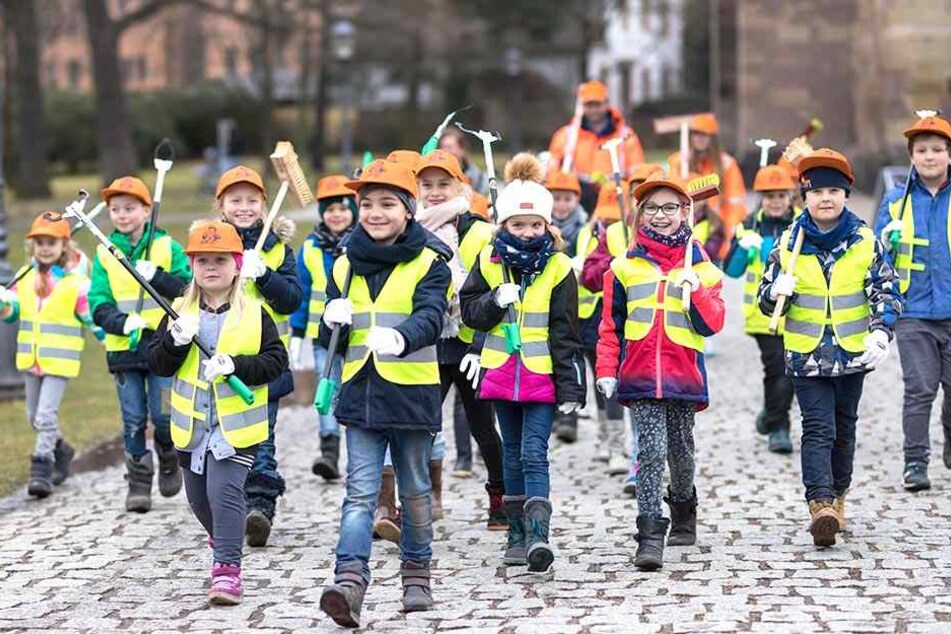 Auch die Knirpse der Schlossschule beteiligen sich am Frühjahrsputz. Der startet am 24. März.