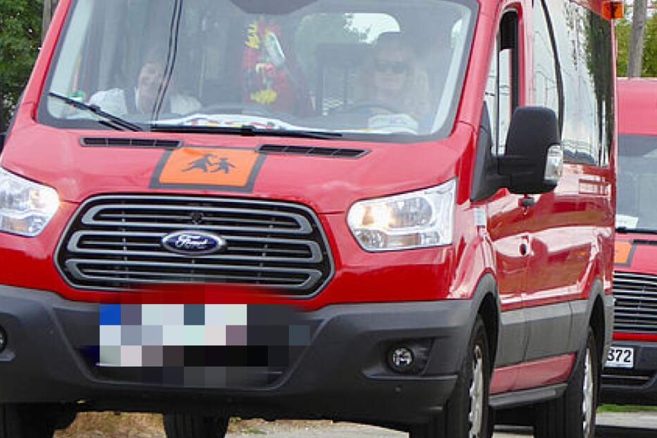 In Kooperation mit einem Fahrdienst-Unternehmen bringt die Eintracht ihre Fans mit Behinderung nun zu jedem Heimspiel und wieder nach Hause.
