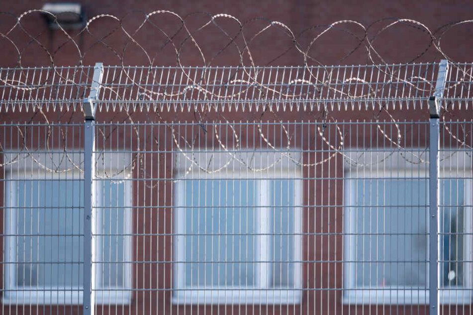 Die 34-Jährige starb in der Justizvollzugsanstalt Köln-Ossendorf.
