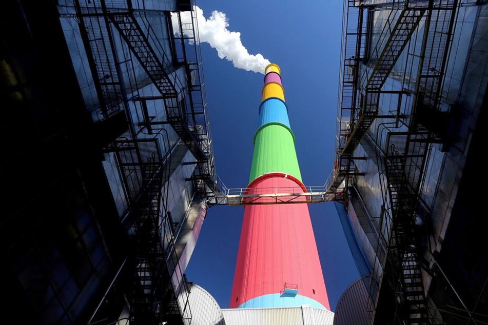 Wenn die Müllverbrennungsanlage kommt, wird das Rauchgas über den bunten Schornstein entsorgt.