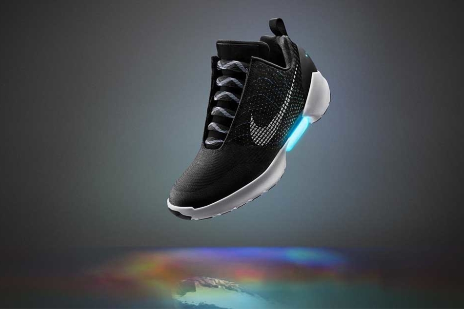 Der HyperAdapt 1.0 wird ab 28. November in den USA erhältlich sein.