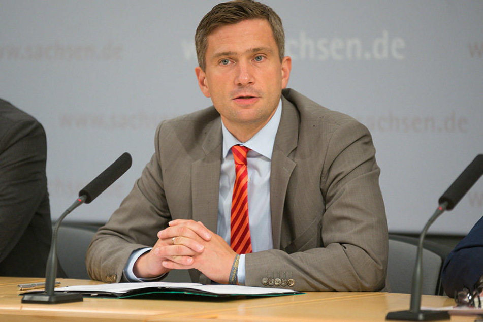Sieht keinen anderen Weg als die Braunkohle: Martin Dulig (42, SPD).