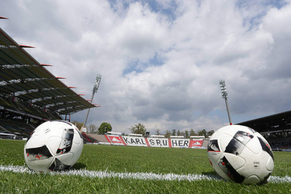 29.000 Zuschauer fasst das Wildparkstadion. Doch am Sonntag dürfen lediglich 5000 Fans rein.