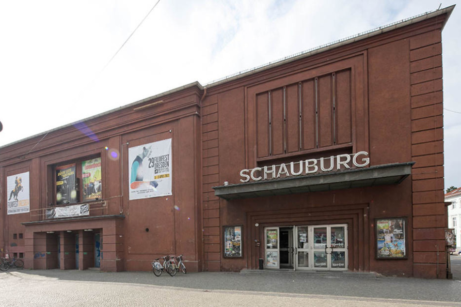 Die in den 50er-Jahren entstandene rote Fassade wird einer neuen weichen.