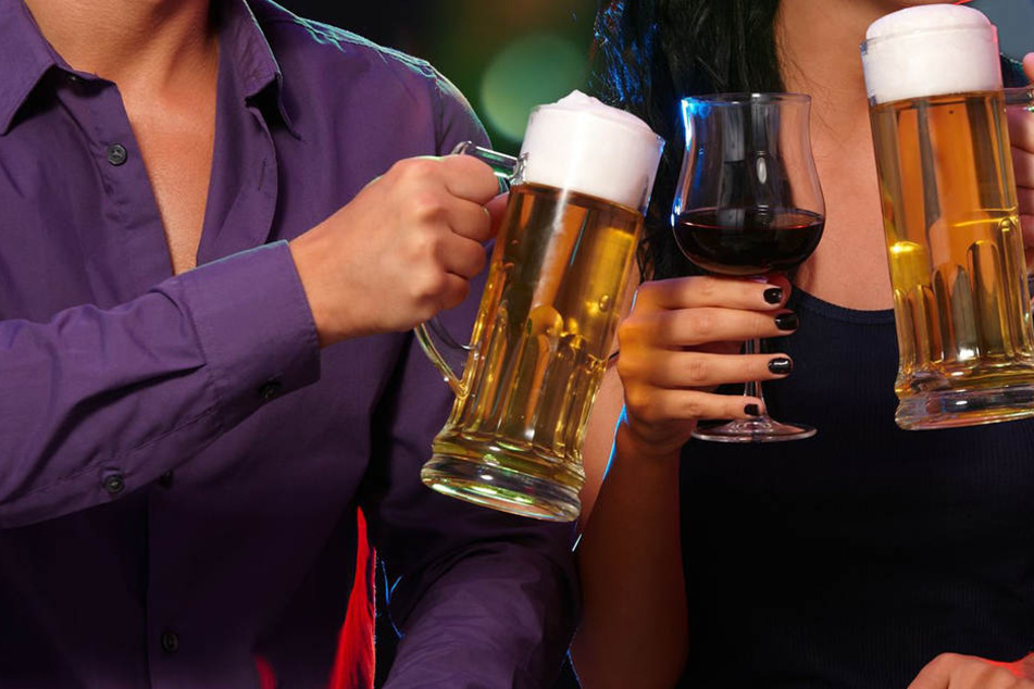 Bei einem Barbesuch touchierte ein 27-jähriger Mann einen Gast, verlor seinen Job und muss wohl ins Gefängnis (Symbolbild).