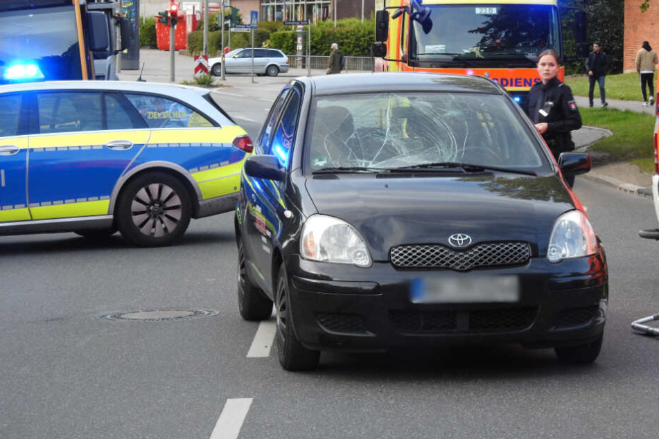 Die Spuren am Ende sind nach Unfall deutlich zu sehen.