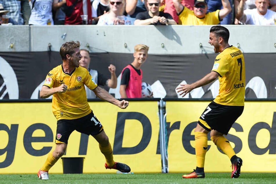 Lambertz und Kreuzer jubeln über das 1:0.