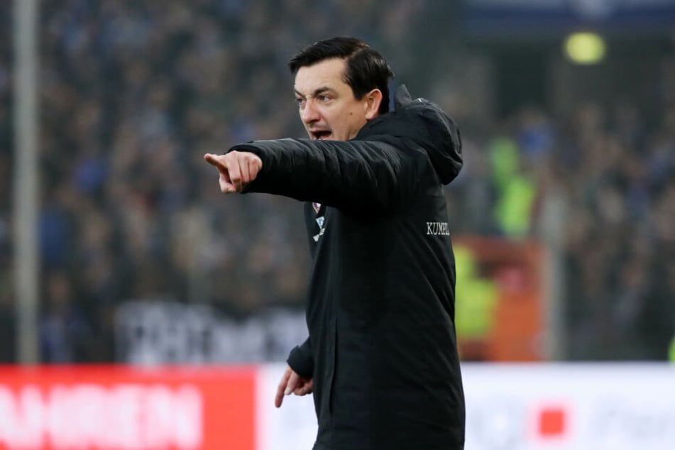 Trainer Daniel Meyer muss die Truppe nun aufrichten.