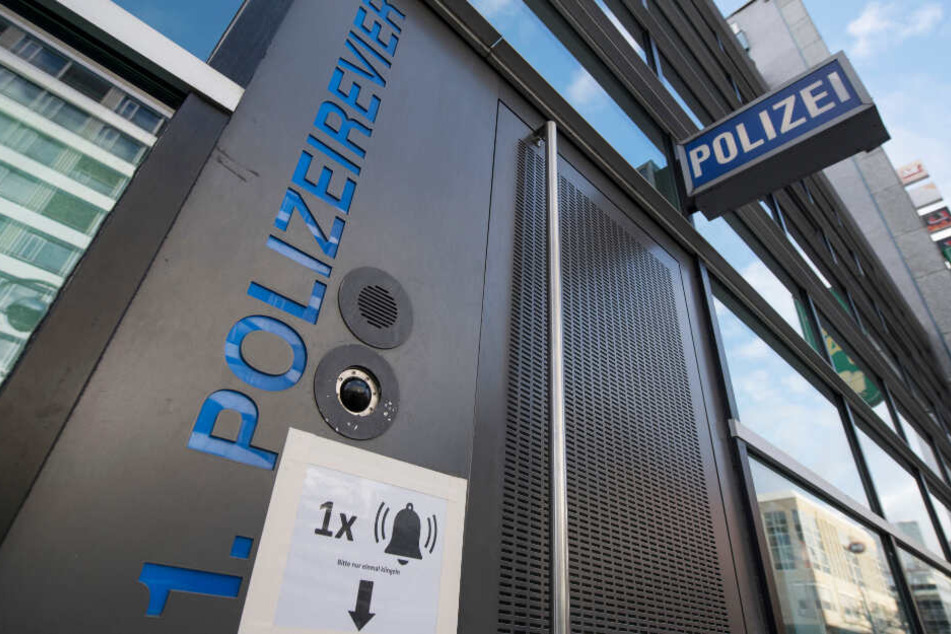 Von einem Rechner im 1. Polizeirevier von Frankfurt wurden vertrauliche Daten der Anwältin Basay-Yildiz abgerufen.