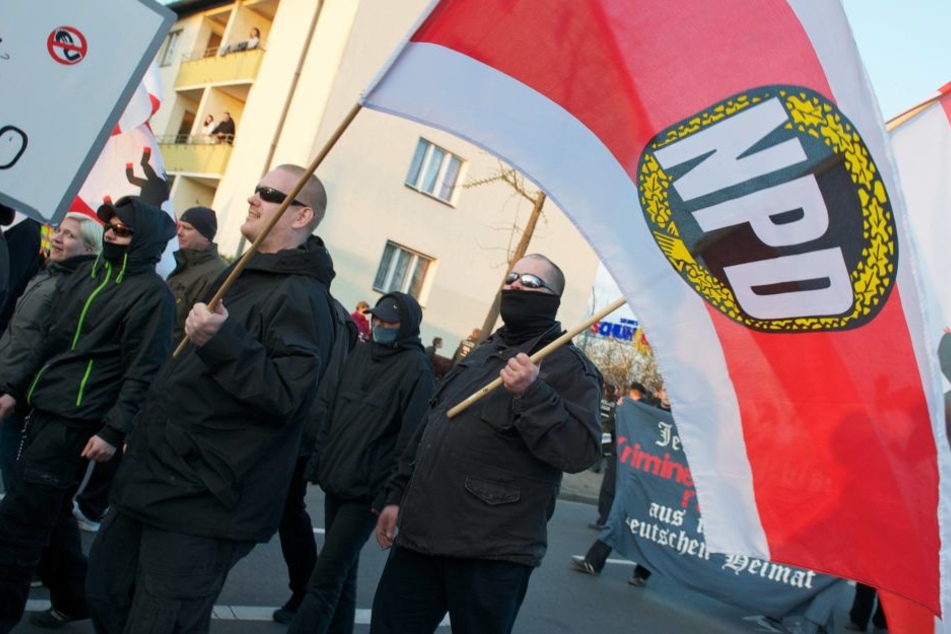 Die NPD will an Silvester neben dem Kölner Dom demonstrieren.