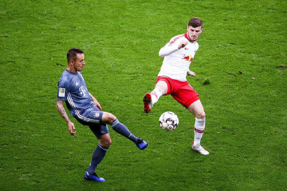Timo Werner (23, r.) wird am Samstag gegen den FC Bayern im Pokalfinale vermutlich sein letztes Spiel für RB Leipzig bestreiten - gegen seinen neuen Arbeitgeber?