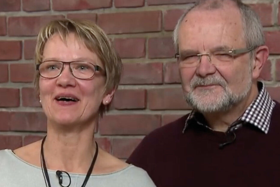 Maria und Gerold freuen sich. Sie können nun ihren Sohn in Ecuador besuchen.