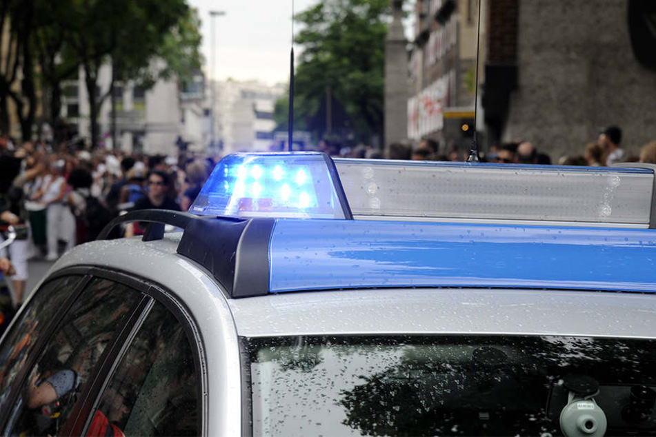 In Baden-Württemberg wurde ein 45-Jähriger festgenommen, nachdem er auf Autos schoss und Passanten bedrohte.