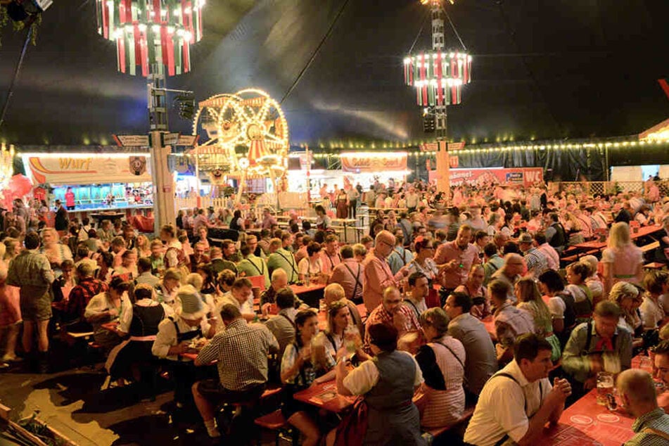 "Begeistertes Publikum": Dresden kann auch Oktoberfest, wie 38.000 Feiernde bewiesen.
