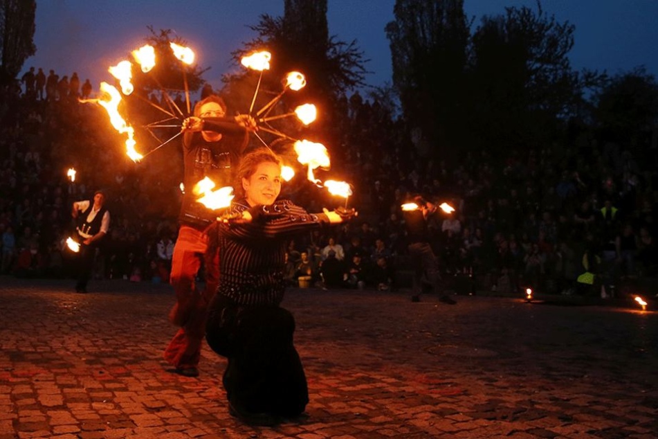 In der Nacht zum 1. Mai wurde im Mauerpark friedlich gefeiert.