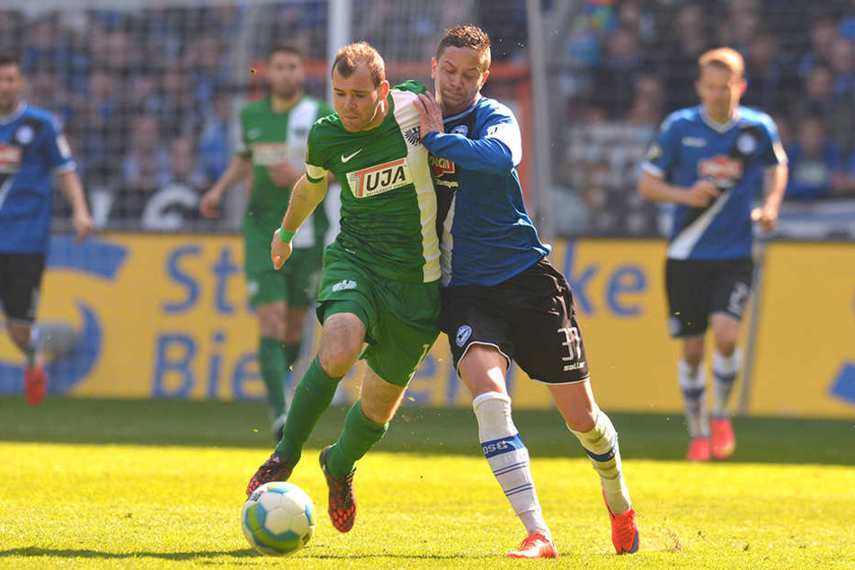 Christian Müller wechselt die Farben: 2015 war er im Derby noch für den DSC aktiv, jetzt kicket er für Münster.