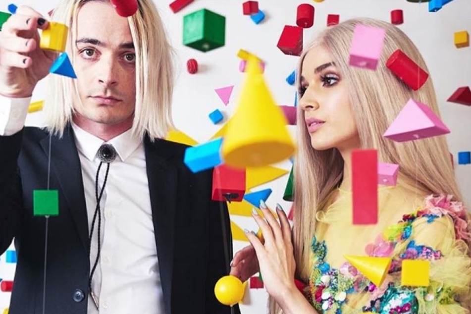 Titanic Sinclair soll der Erfinder und Produzent hinter "That Poppy" sein.