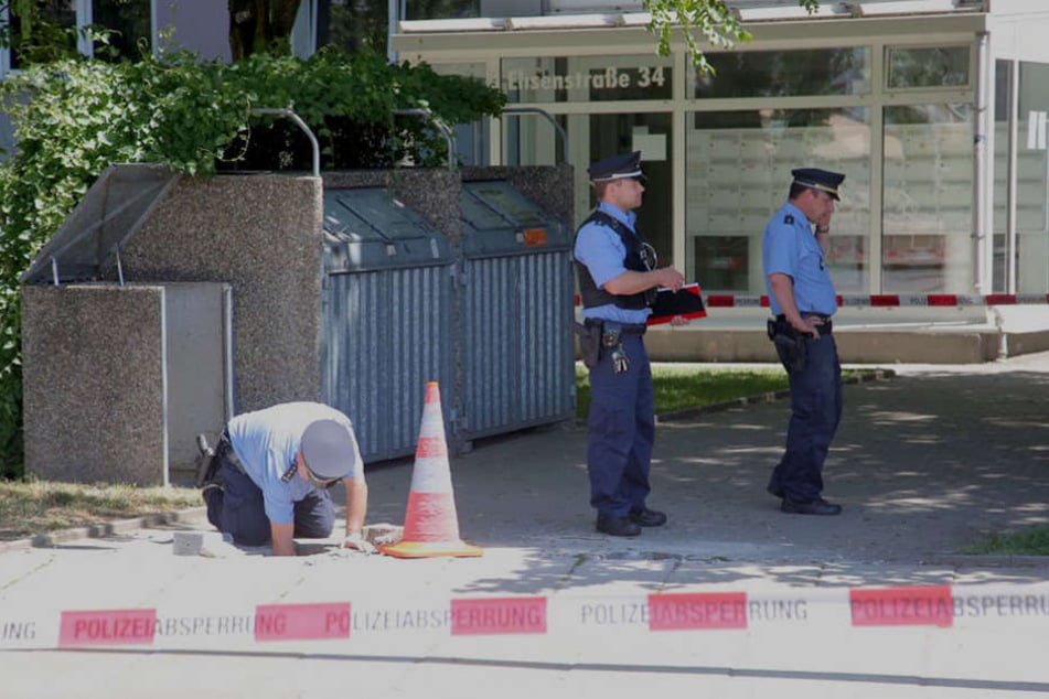 Auf der Elisenstraße in Johannstadt wurde ein metallischer Gegenstand gefunden.