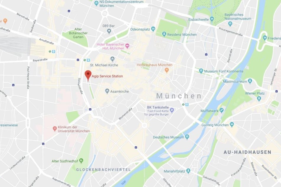 In München ist ein 17-Jähriger schwer verletzt worden. Er kämpft um sein Leben.