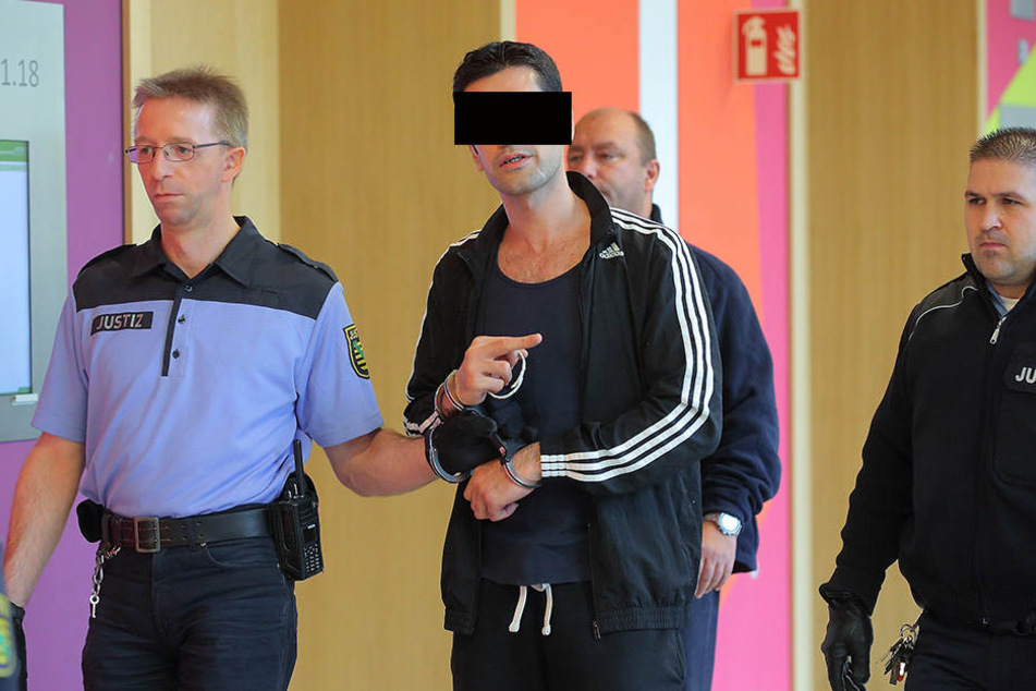 Jamal M. (31) wurde schon verurteilt, weil er dem Jobcenter drohte, es abzufackeln. Jetzt steht er wieder vorm Amtsrichter.