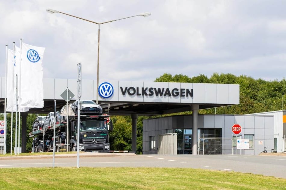 VW und zwei wichtige Zulieferer haben sich geeinigt: Die Unternehmen werden den Autobauer wieder beliefern.