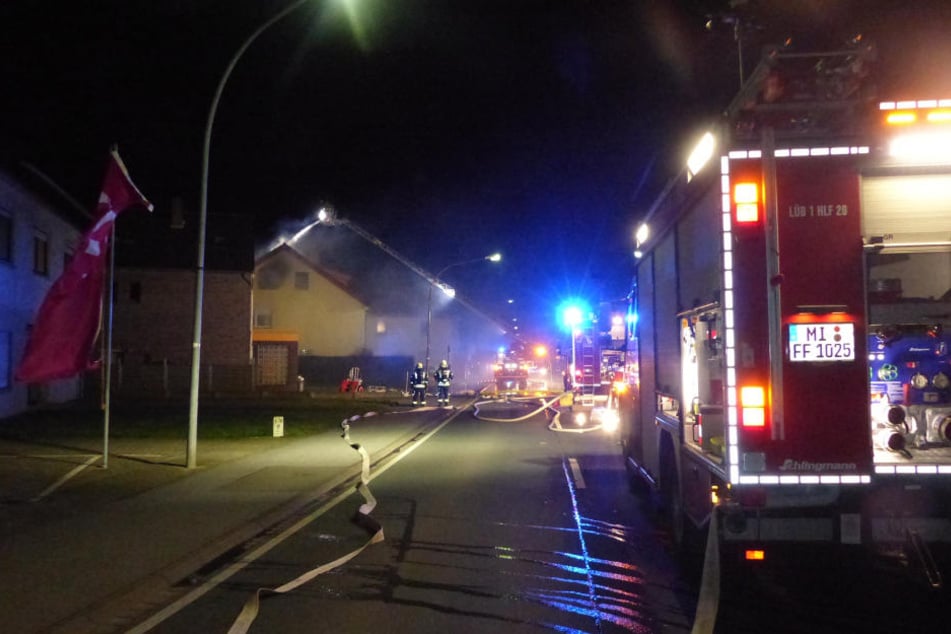 Die Polizei hat noch in der Nacht die Ermittlungen zur Ursache aufgenommen.
