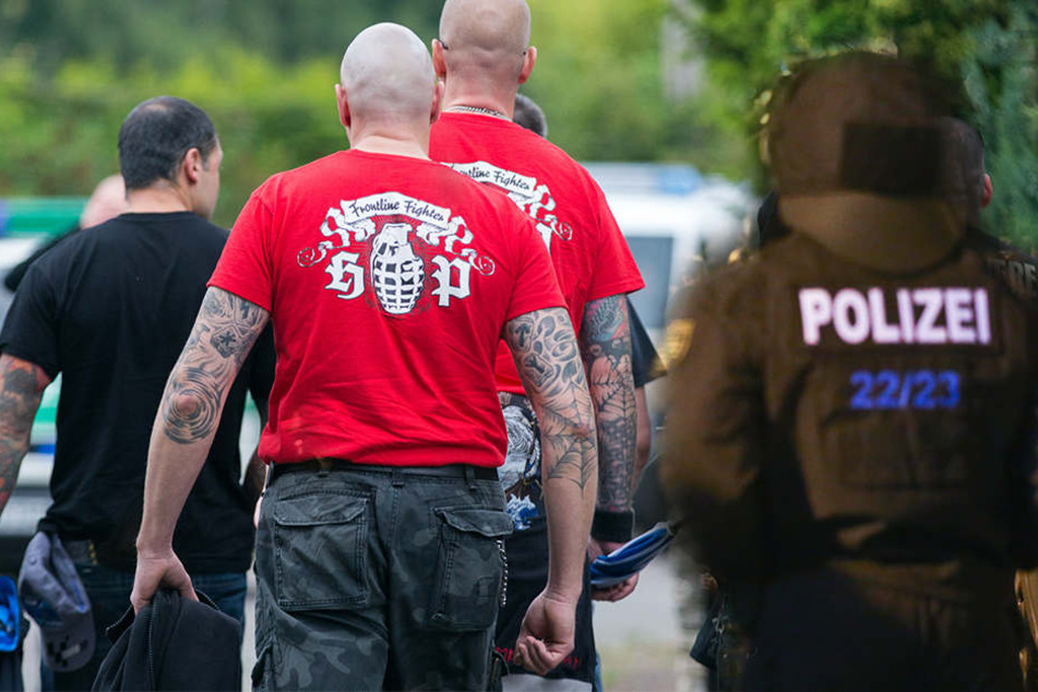 Die Polizei hat in Leipzig-Schönfeld ein Nazi-Konzert verhindert. (Symbolbild)