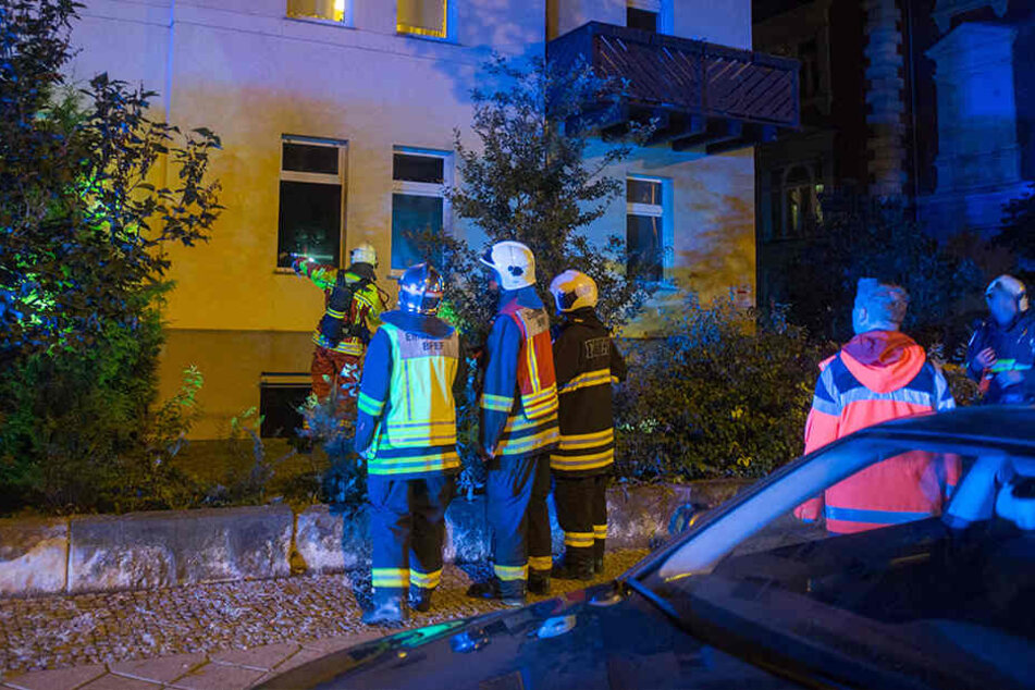 Nach den Löscharbeiten konnte ein Großteil der Mieter in die Wohnungen zurück.
