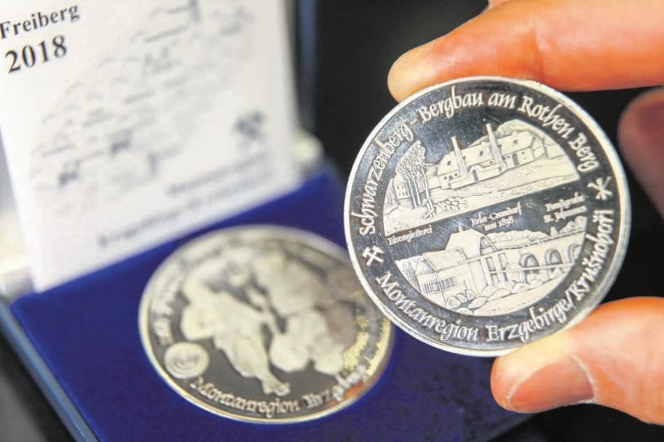 Münzfreunde präsentierten gestern das Motiv der neuen Bergbau-Medaille.
