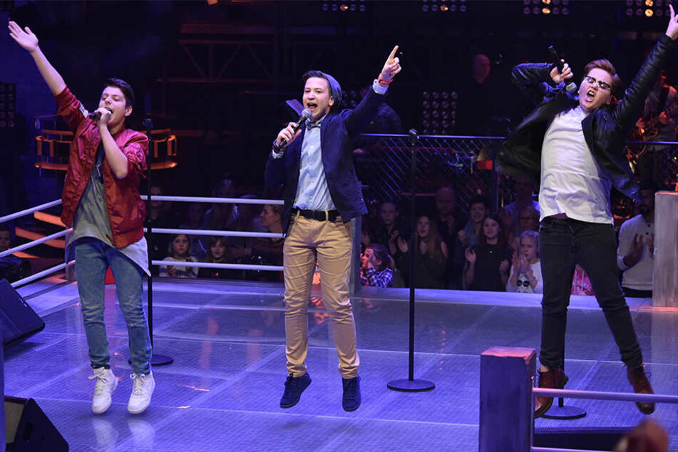 Marin (rechts) musste mit einem Pop-Rock-Song zeigen, dass er sich gegen Andreas (links) und Eric (Mitte) durchsetzen kann.