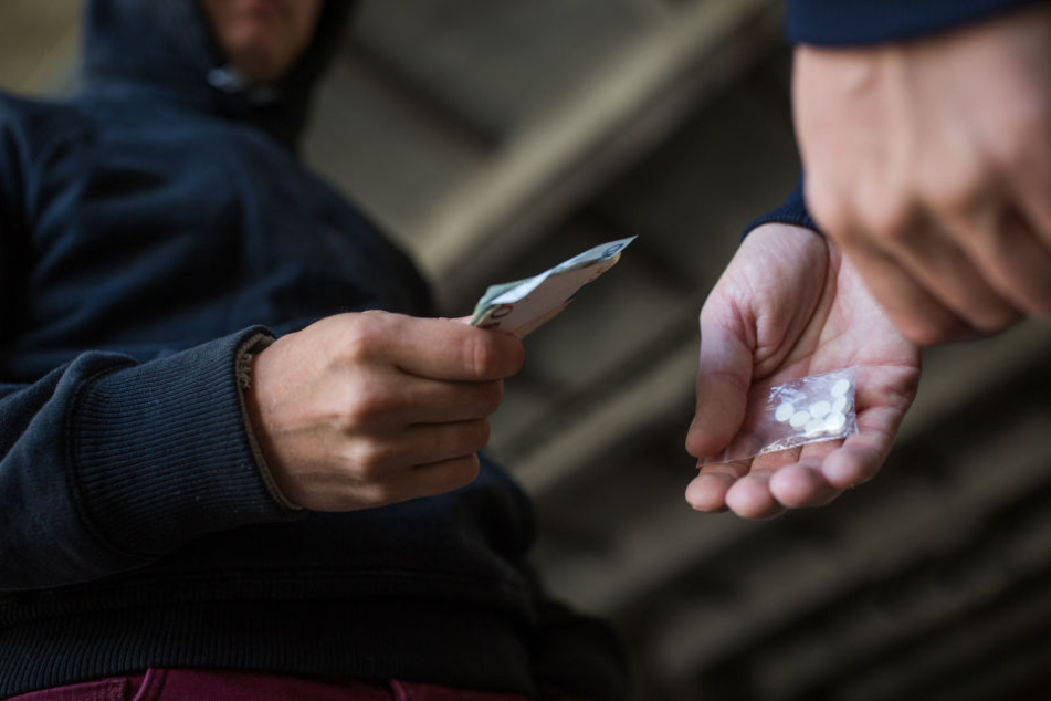 Über Hinweise stieß die Polizei auf die Dealer in Heilbronn. (Symbolbild)