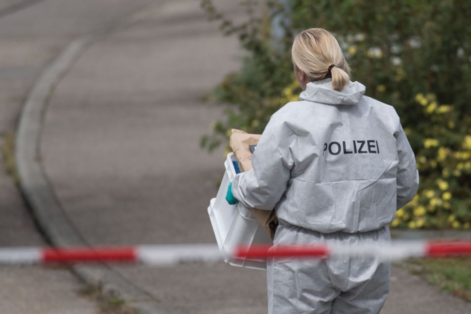 Die Polizei ermittelt, was hinter dem Tot des Ehepaars steckt. (Symbolbild)