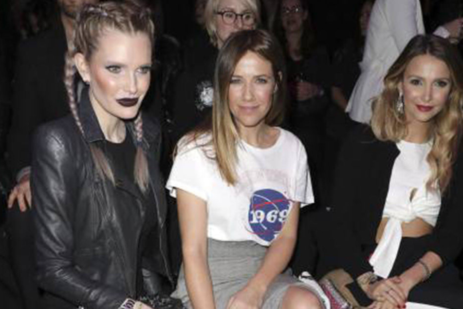 Mirja du Mont (40), Alexandra Neldel (40) und Sophie Hermann bei der Mercedes Benz Fashion Week in Berlin (v.l.n.r.).