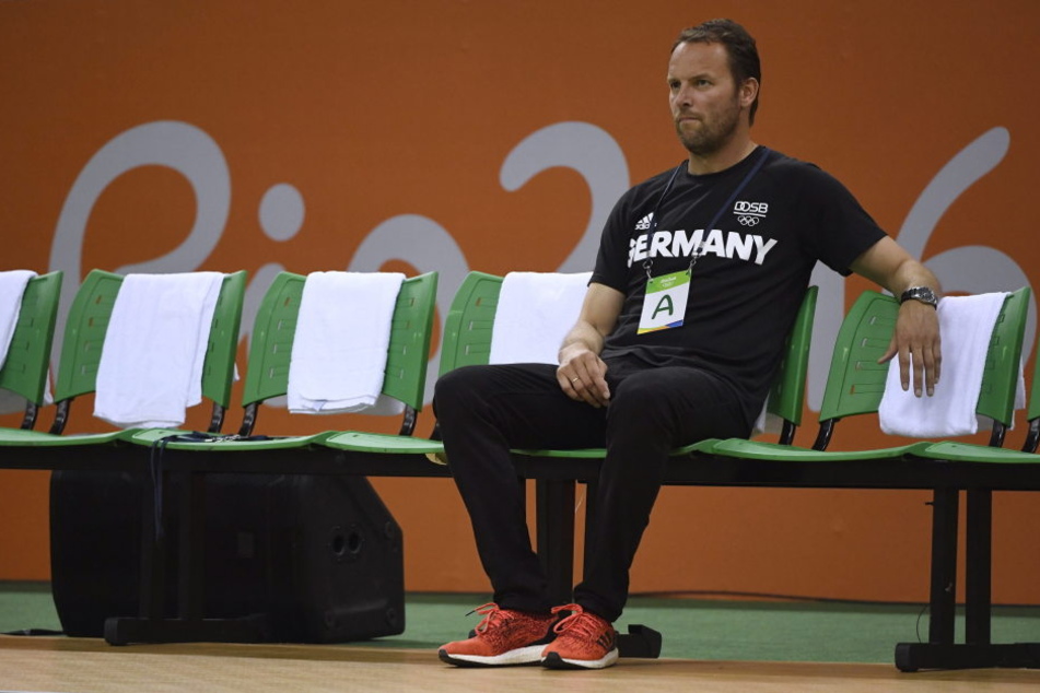 Trainer Sigurdsson wird seine Jungs vor dem Bronze-Spiel aufrichten müssen, denn die Niederlage gegen Frankreich war richtig bitter.