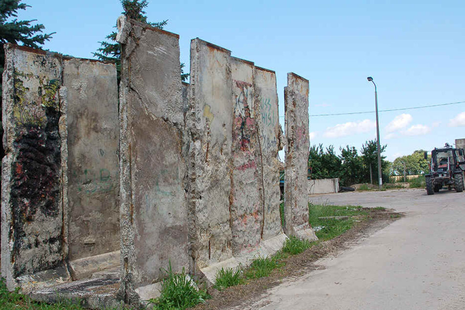 In Wischershausen stehen immer noch Teile der ehemaligen DDR-Grenzmauer.