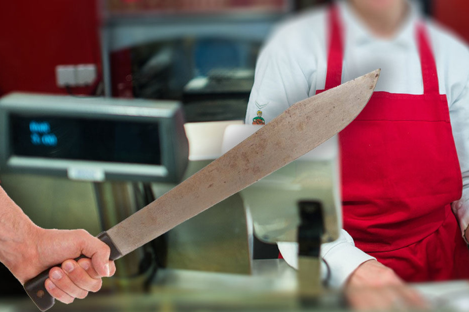 Der Mann zückte eine Machete und bedrohte die Kassiererin damit. (Symbolbild)