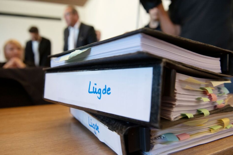 Zu einer zweijährigen Haftstrafe auf Bewährung wurde einer der Täter, Heiko V., verurteilt.