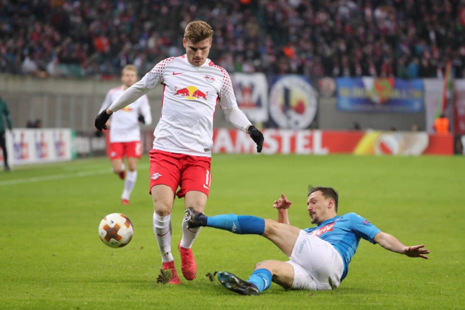 Fand nicht entscheidend den Weg vors Tor: RB Leipzigs Stürmer Timo Werner (l., hier gegen Neapels Mário Rui).