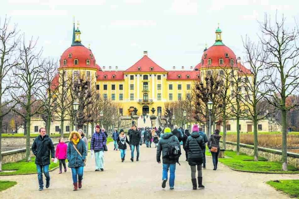 Schloss Moritzburg war gestern gut besucht. Rund 300 000 Gäste zählt das
Jagdschloss jährlich.