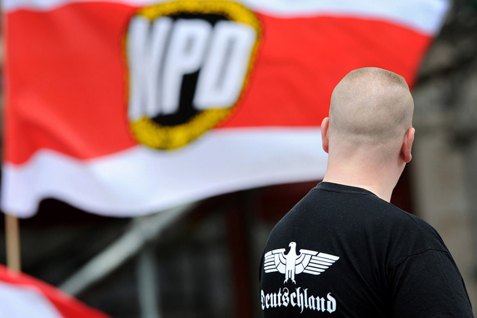 Seit mehr als 60 Jahren wurde keine Partei mehr verboten. Jetzt entscheidet man, ob man die NPD weiter duldet.