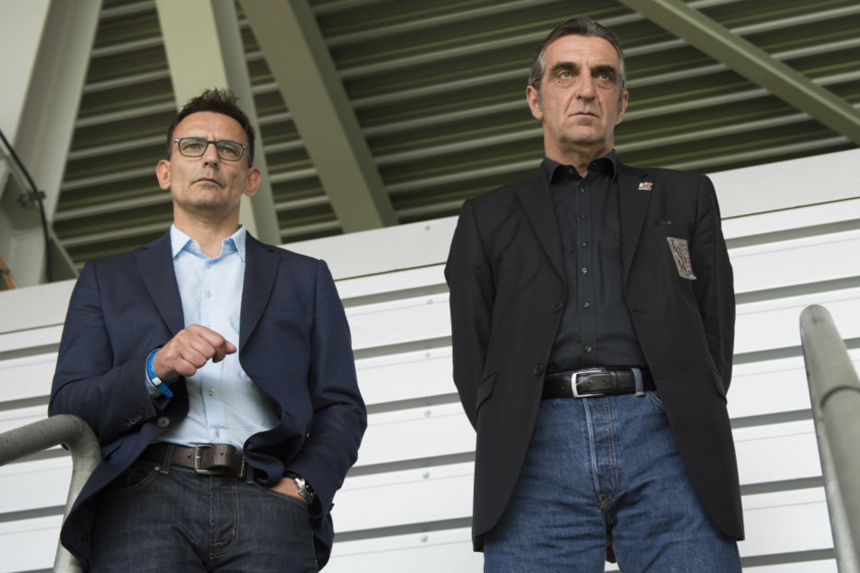 Born, Minge (v.li.) und ein Anwalt vertraten Dynamo am Mittwoch in Frankfurt.