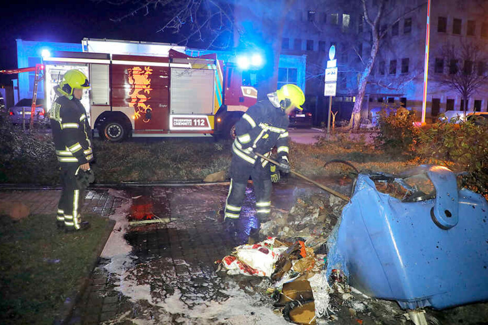 Die Feuerwehr konnte die Brände schnell löschen.