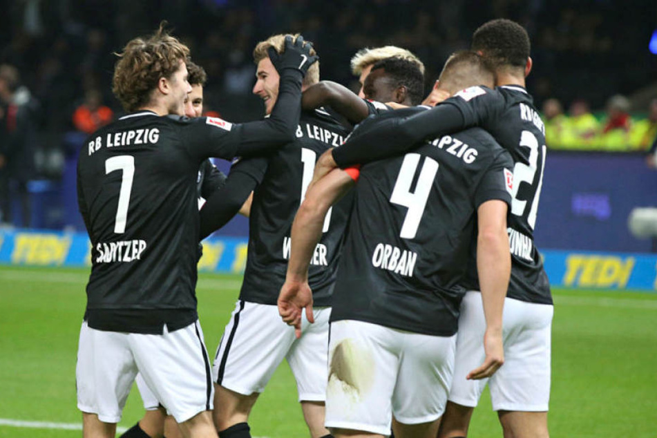 Glückwünsche für Timo Werner: Der Stürmer schnürte in Berlin seinen vierten Doppelpack der Saison.